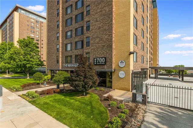$108,999 | 700 East 8th Street, Unit 4S, Kansas City, MO 64106