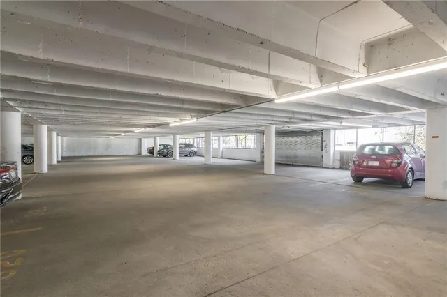 $108,999 | 700 East 8th Street, Unit 4S, Kansas City, MO 64106