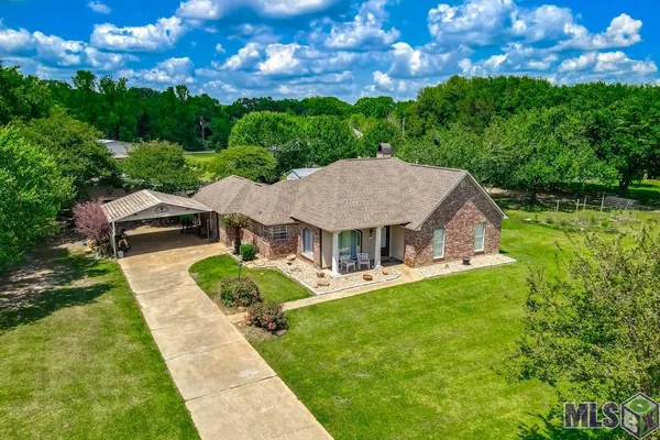 $390,000 | 11645 Greenwell Springs Port Hudson Road, Zachary, LA 70791