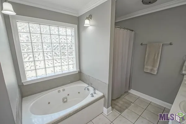 $390,000 | 11645 Greenwell Springs Port Hudson Road, Zachary, LA 70791