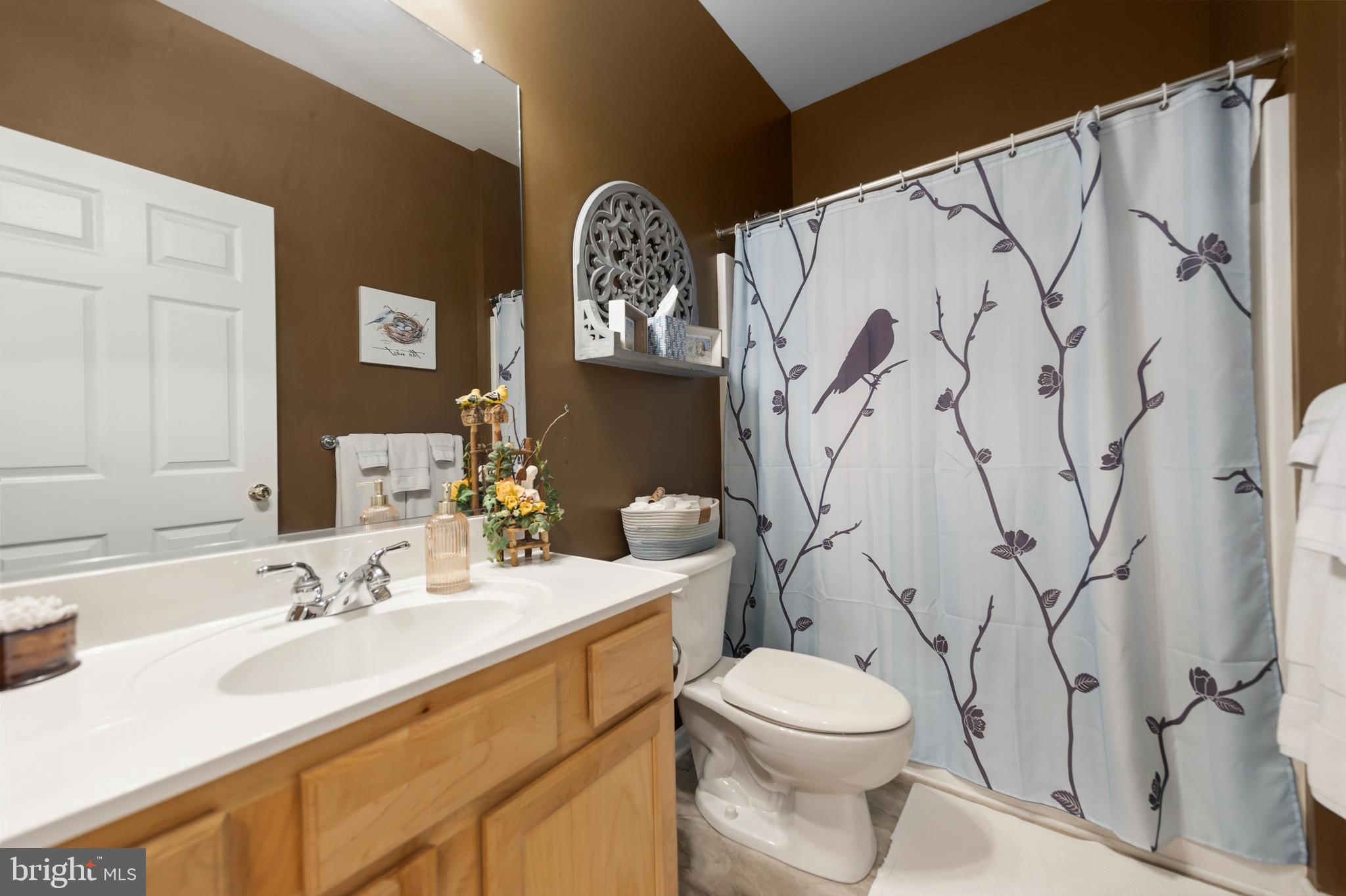 107 Sunset Circle Cross Junction, VA 22625 - Photo 29 of 35 Full bath in hallway