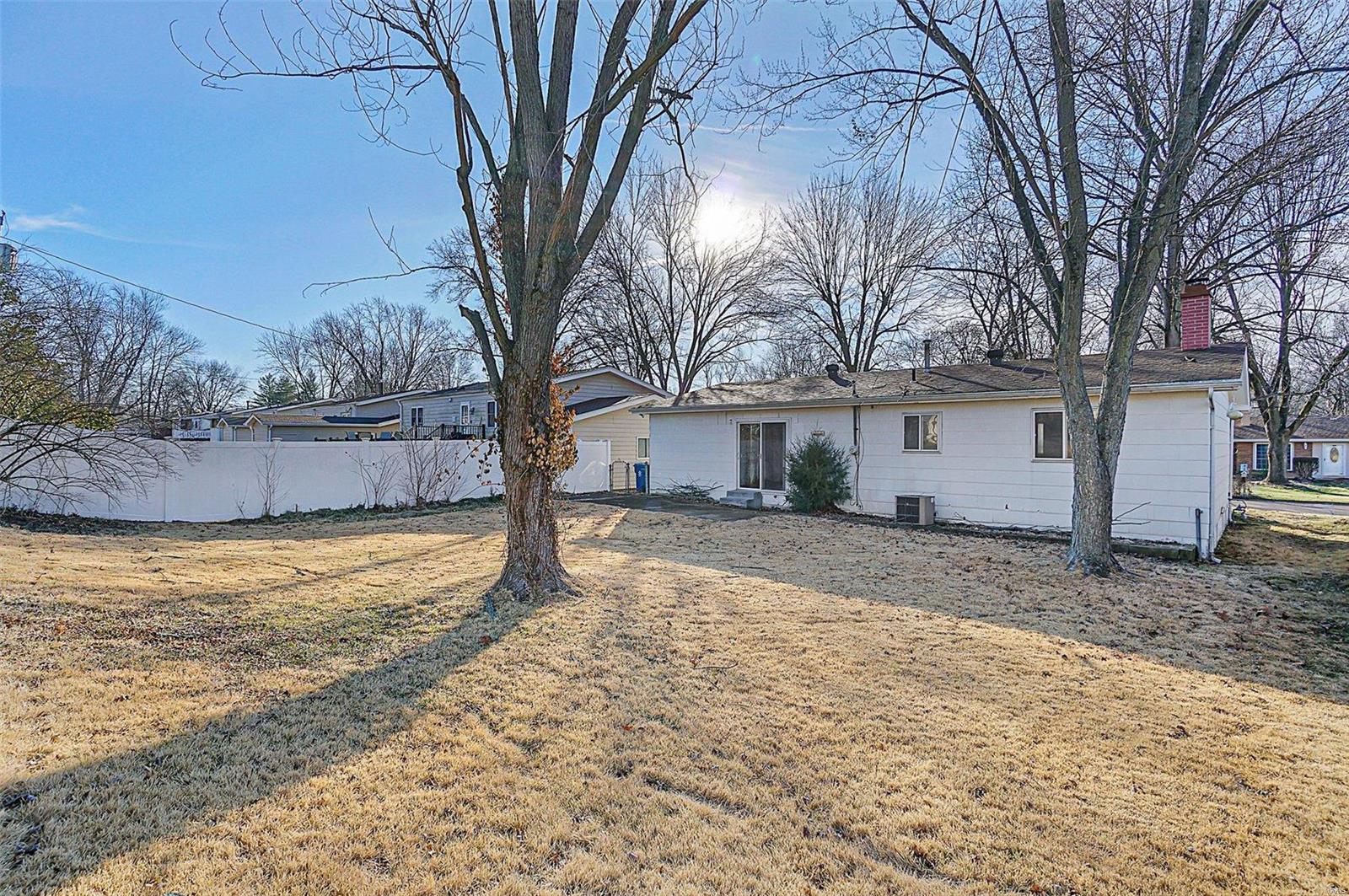 25 Roland Avenue Ballwin, MO 63021 - Photo 26 of 33 Gallery Image 26