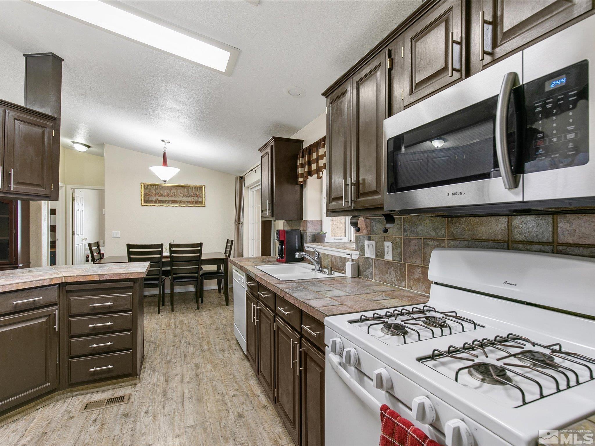 7631 Diamond Pointe Way Reno, NV 89506 - Photo 17 of 29 Photo 17