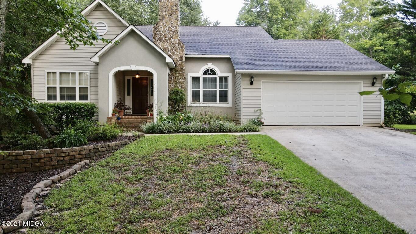 1480 Johnson Road Macon, GA 31220 - Photo 72 of 75 a front view of a house with garden