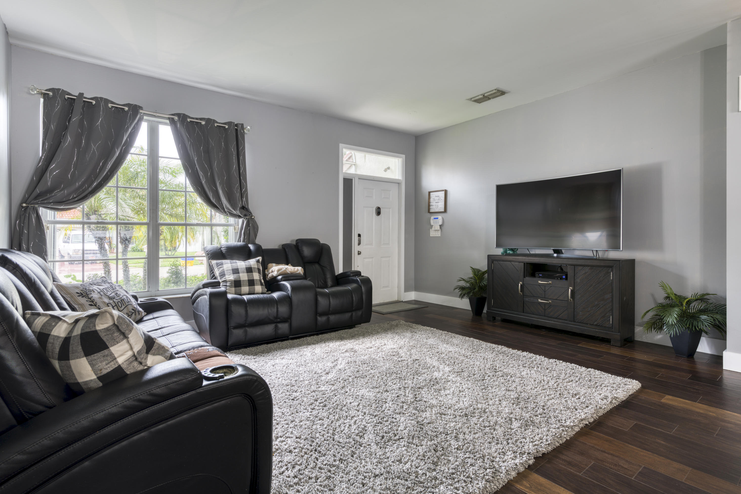 7315 Michigan Isle Road Lake Worth, FL 33467 - Photo 4 of 14 pic4