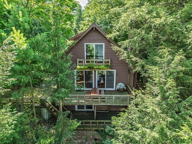 $799,500 | E4368 West Redstone Drive, La Valle, WI 53941