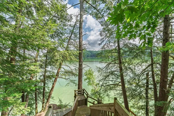 $799,500 | E4368 West Redstone Drive, La Valle, WI 53941