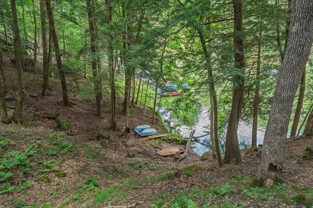 $799,500 | E4368 West Redstone Drive, La Valle, WI 53941