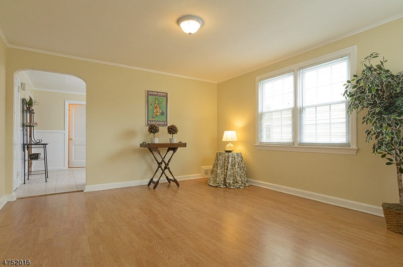 74 Caldwell Place, Unit B Springfield, NJ 07081 - Photo 3 of 17