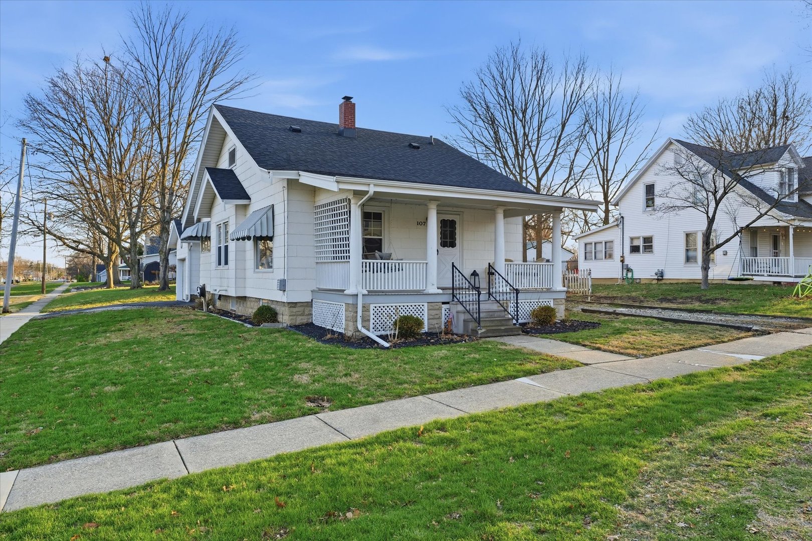 107 East Dunbar Street Mahomet, IL 61853 - Photo 3 of 29