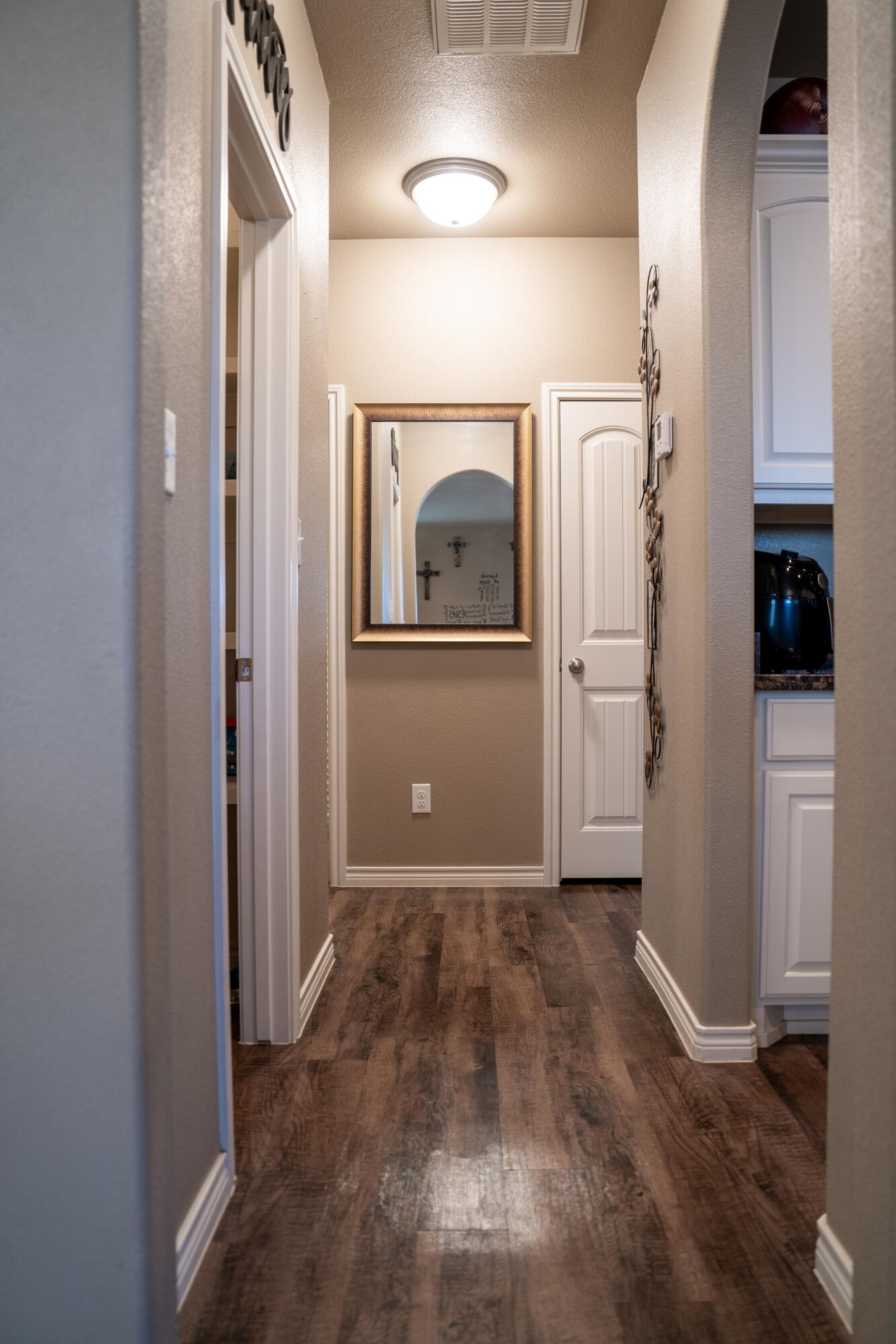 9805 Avenue R Lubbock, TX 79423 - Photo 18 of 38 DSC08057