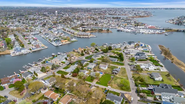 $699,900 | 611 Fisherman Place, Brick, NJ 08724