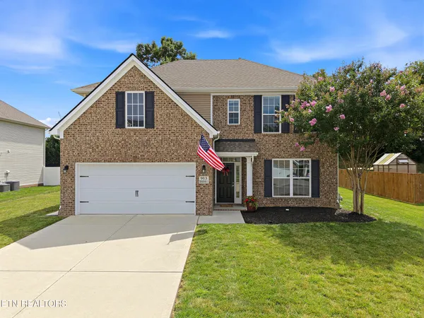 $584,900 | 913 Brookwood Lane, Maryville, TN 37801