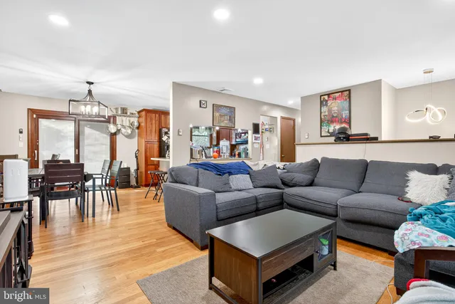 $499,900 | 2152 Amlisa Road, Nazareth, PA 18064