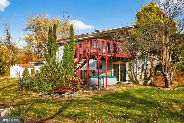 $499,900 | 2152 Amlisa Road, Nazareth, PA 18064