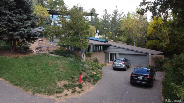 a house view with a outdoor space