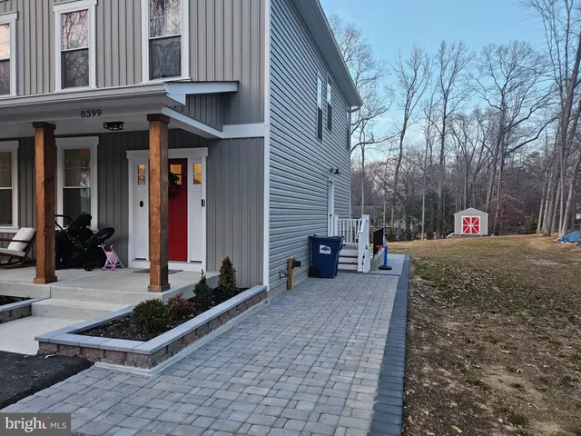 a view of a street with seating space