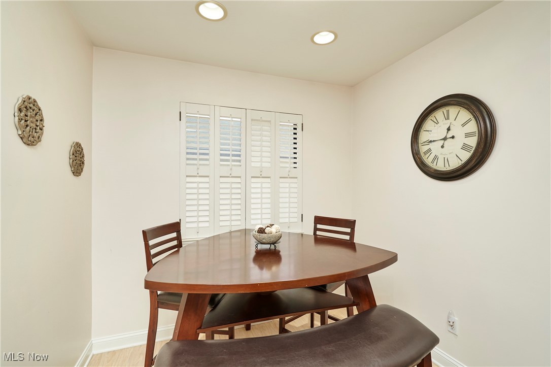 1066 Hampton Ridge Drive Akron, OH 44313 - Photo 10 of 16 Gallery Image 10