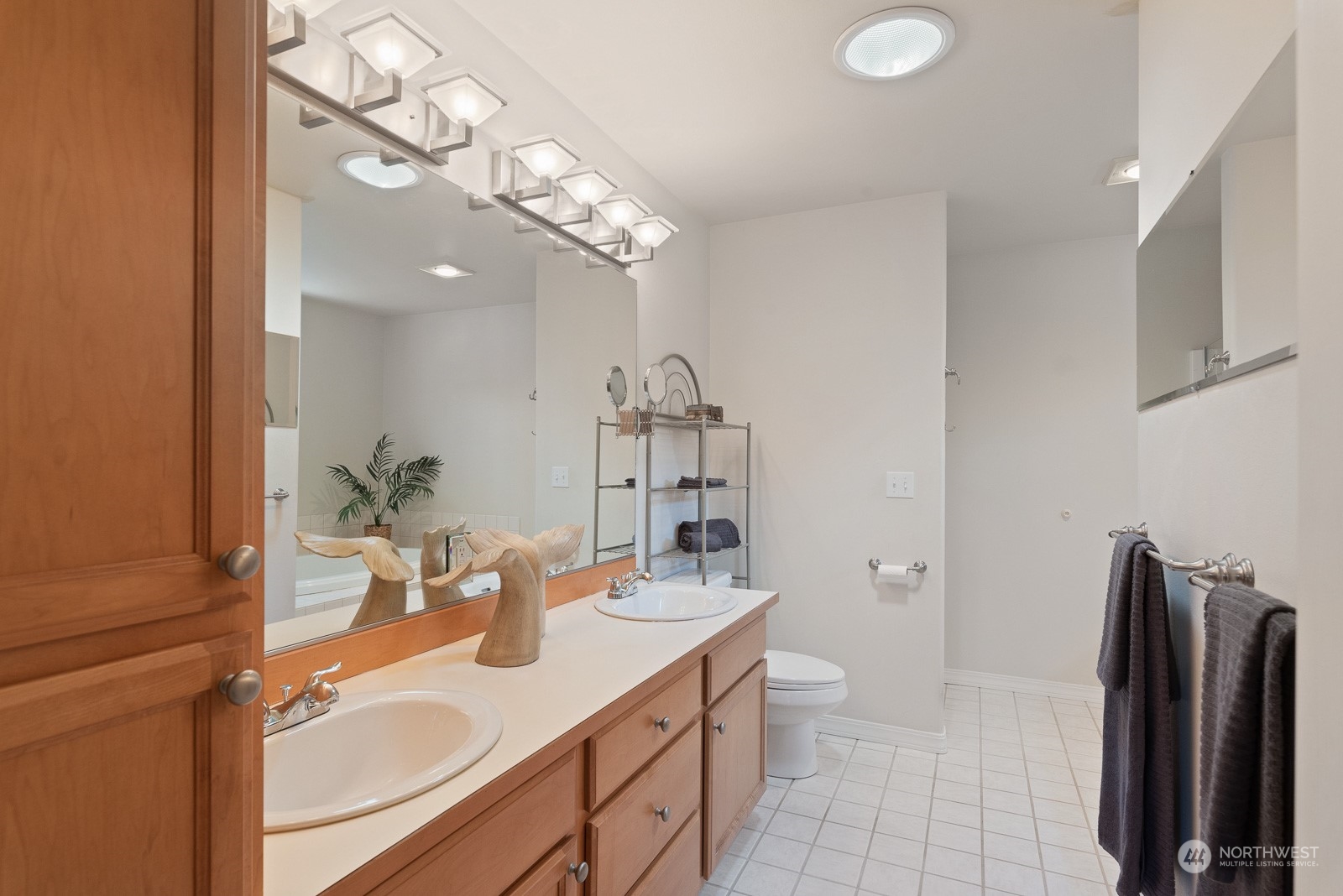 4004 R Avenue Anacortes, WA 98221 - Photo 14 of 28 Gallery Image 14