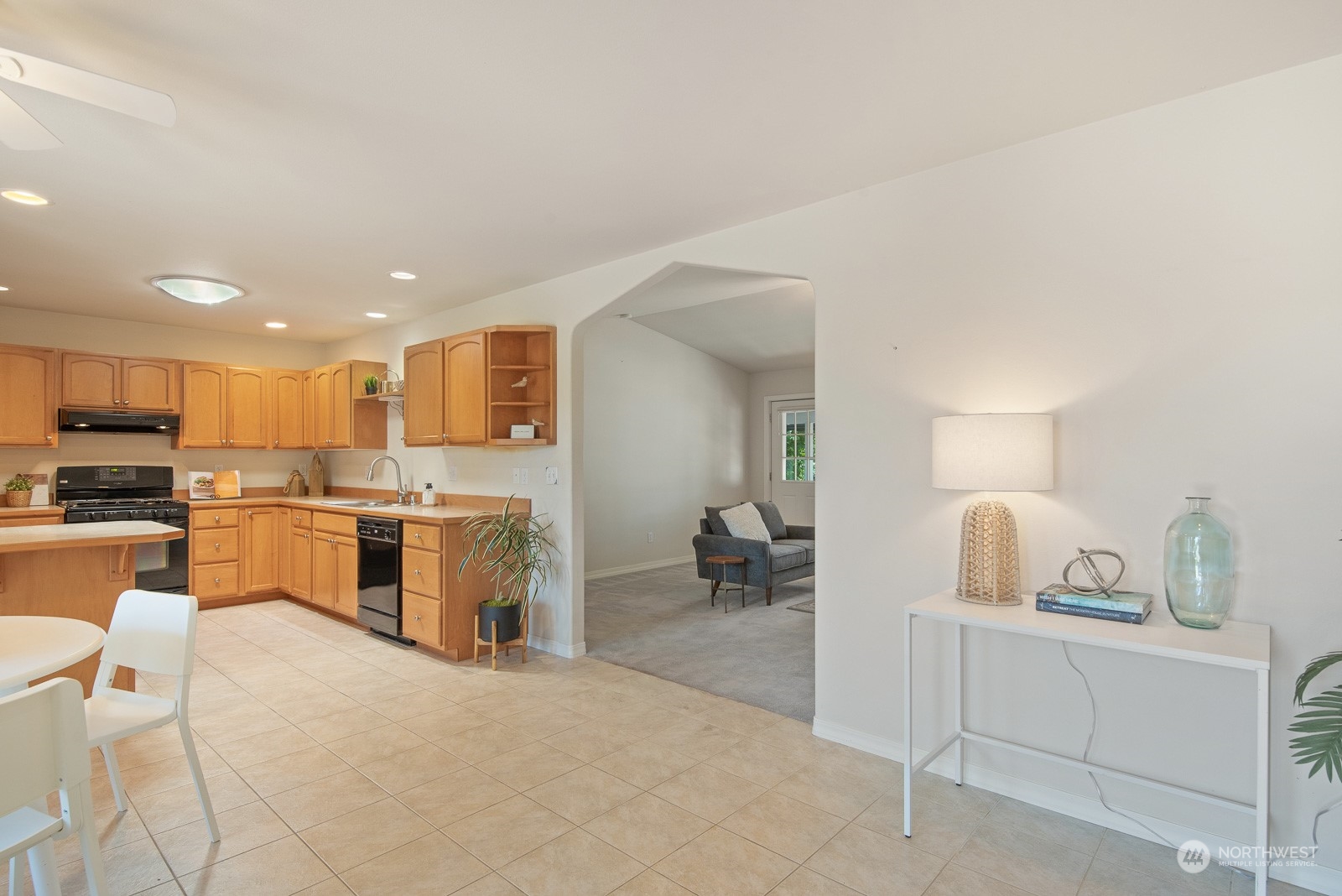 4004 R Avenue Anacortes, WA 98221 - Photo 9 of 28 Gallery Image 9