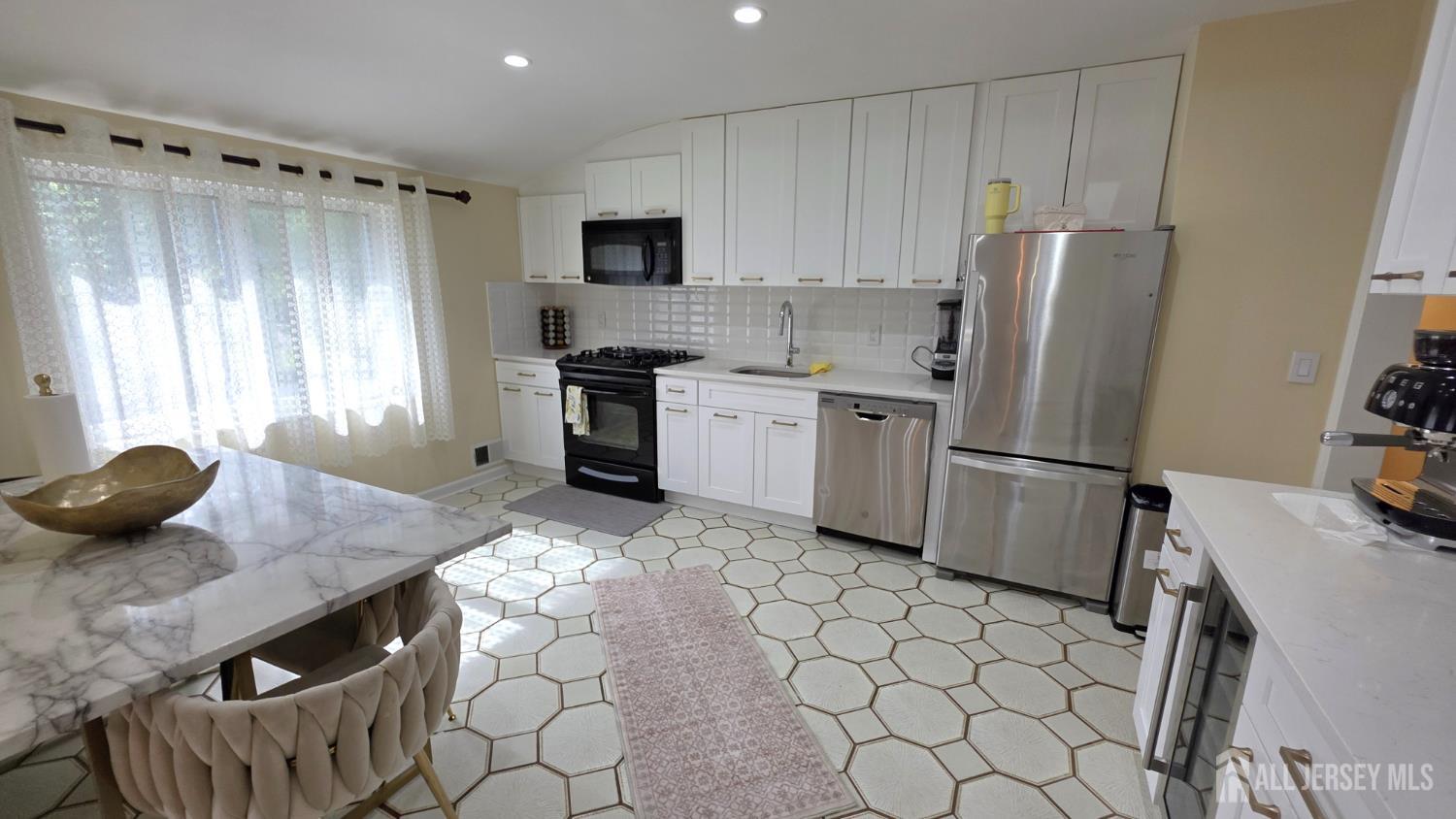 37 Valley Vale Drive Old Bridge, NJ 08857 - Photo 10 of 26