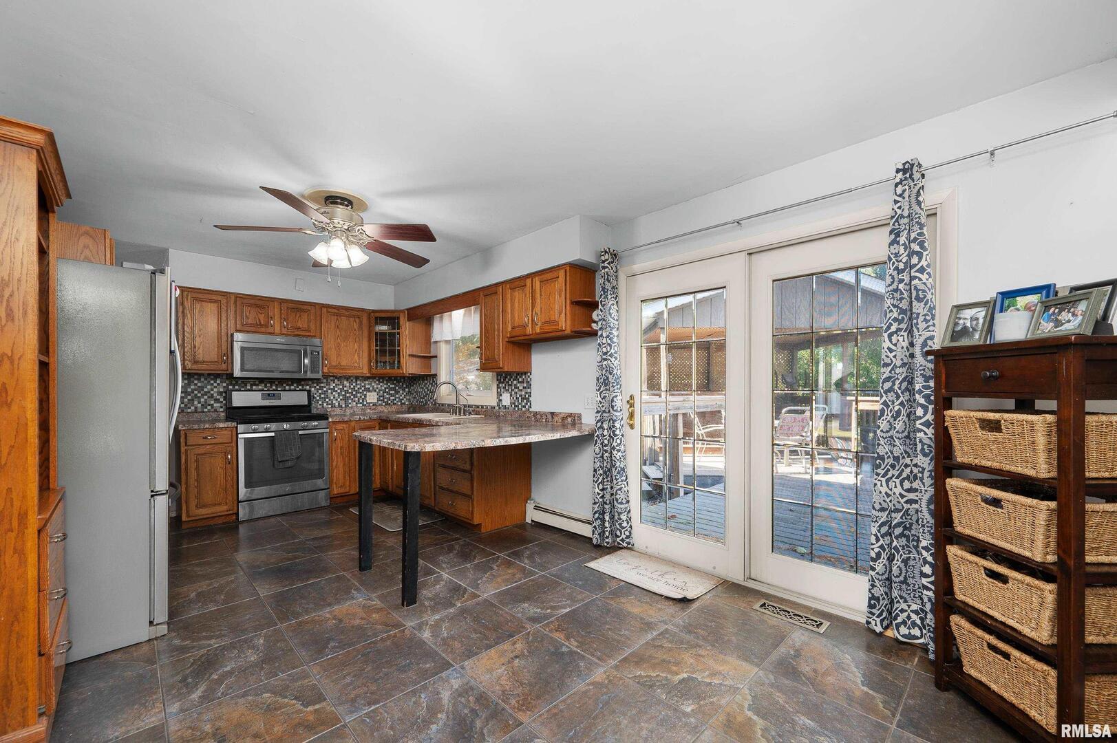 202 5th Street Matherville, IL 61263 - Photo 12 of 35