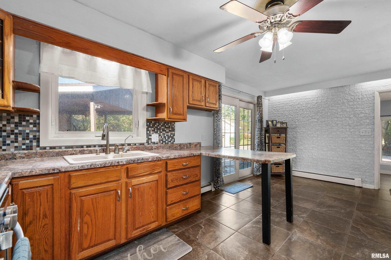 202 5th Street Matherville, IL 61263 - Photo 14 of 35