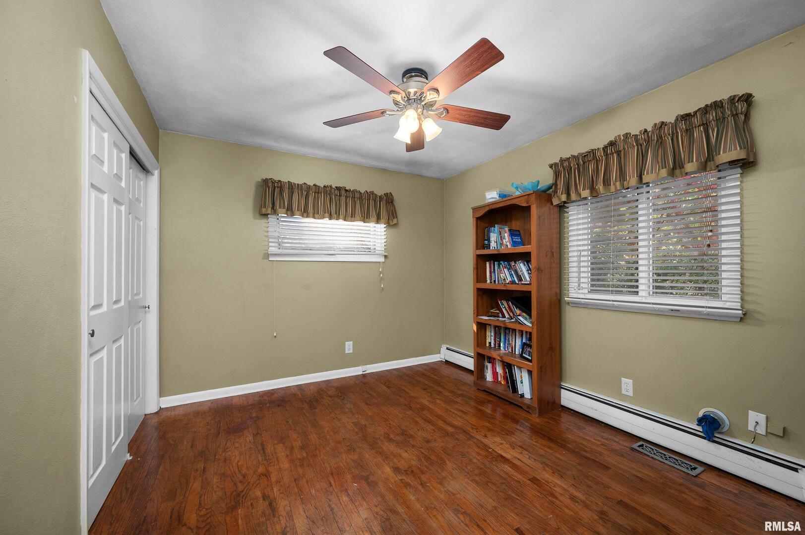 202 5th Street Matherville, IL 61263 - Photo 8 of 35