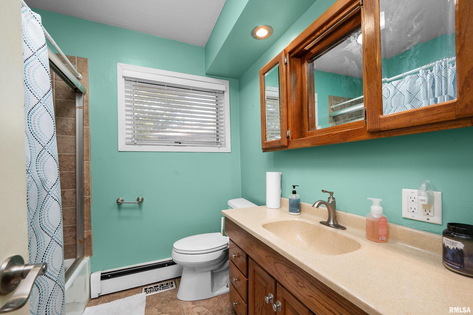 202 5th Street Matherville, IL 61263 - Photo 9 of 35