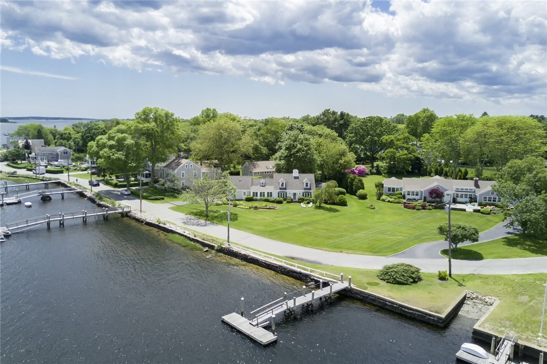 159 Mathewson Road Barrington, RI 02806 - Photo 3 of 36