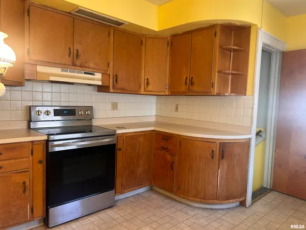$69,900 | 1034 North MacArthur Boulevard, Springfield, IL 62702