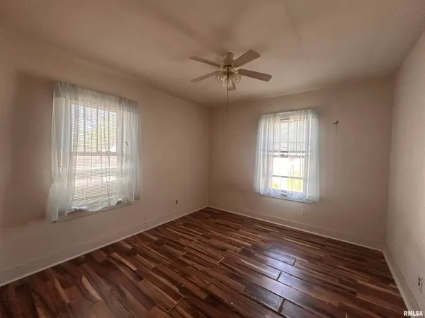 $69,900 | 1034 North MacArthur Boulevard, Springfield, IL 62702