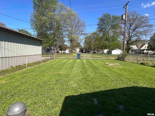 $69,900 | 1034 North MacArthur Boulevard, Springfield, IL 62702