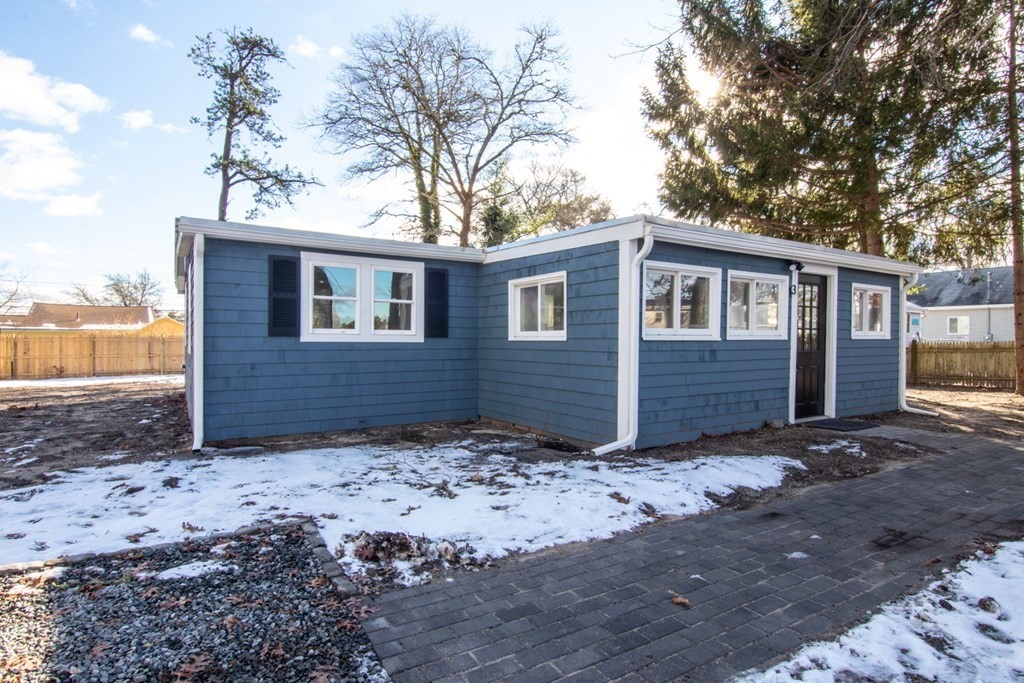 13 View Street Wareham, MA 02538 - Photo 3 of 21 Gallery Image 3