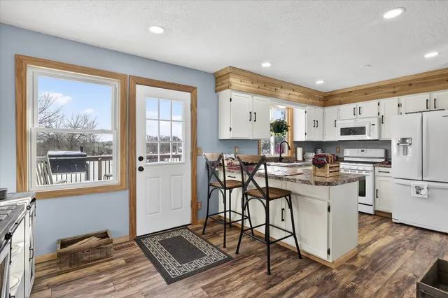 $350,000 | 1034 Janett Avenue Northeast, St. Michael, MN 55376