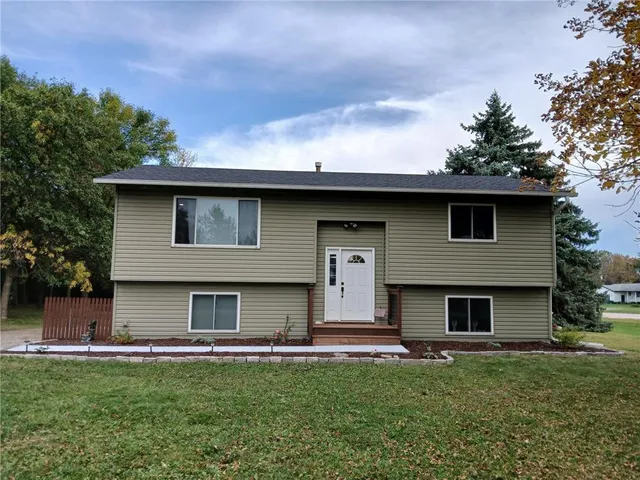 $350,000 | 1034 Janett Avenue Northeast, St. Michael, MN 55376