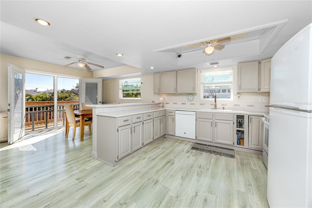 140 142nd Avenue Madeira Beach, FL 33708 - Photo 13 of 53