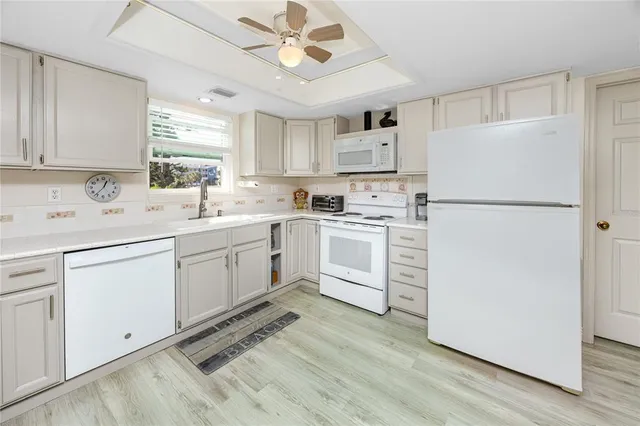 $795,000 | 140 142nd Avenue, Madeira Beach, FL 33708