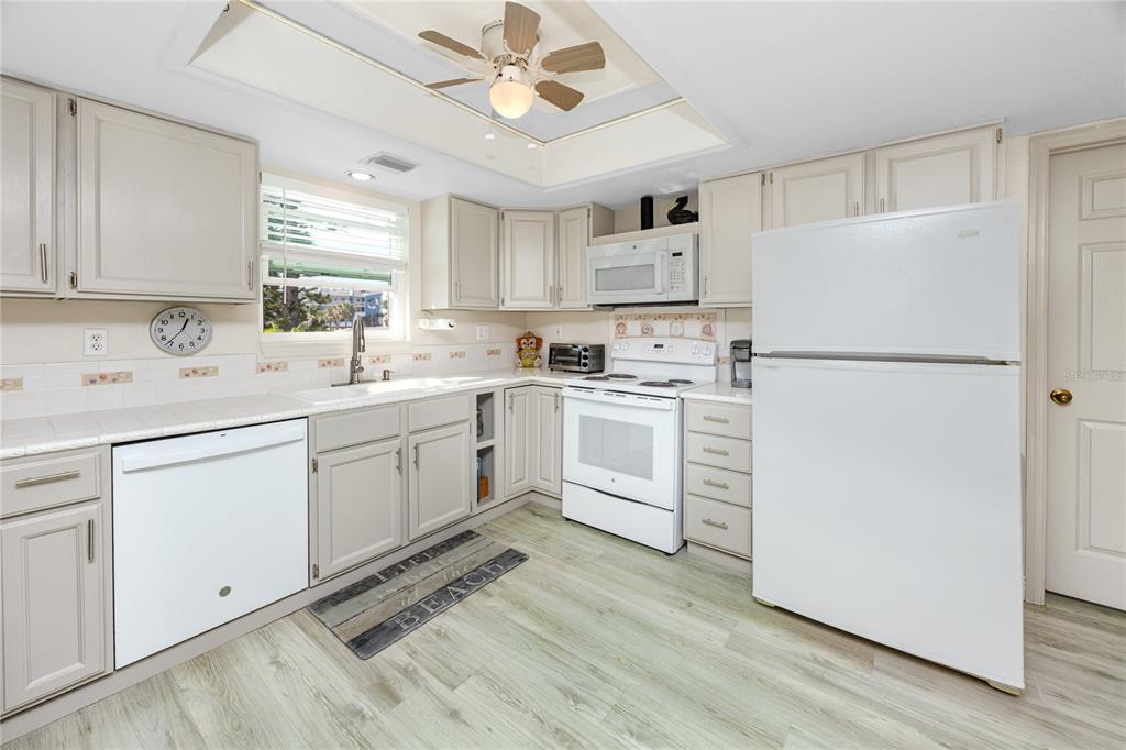 140 142nd Avenue Madeira Beach, FL 33708 - Photo 14 of 53