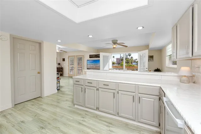 $795,000 | 140 142nd Avenue, Madeira Beach, FL 33708