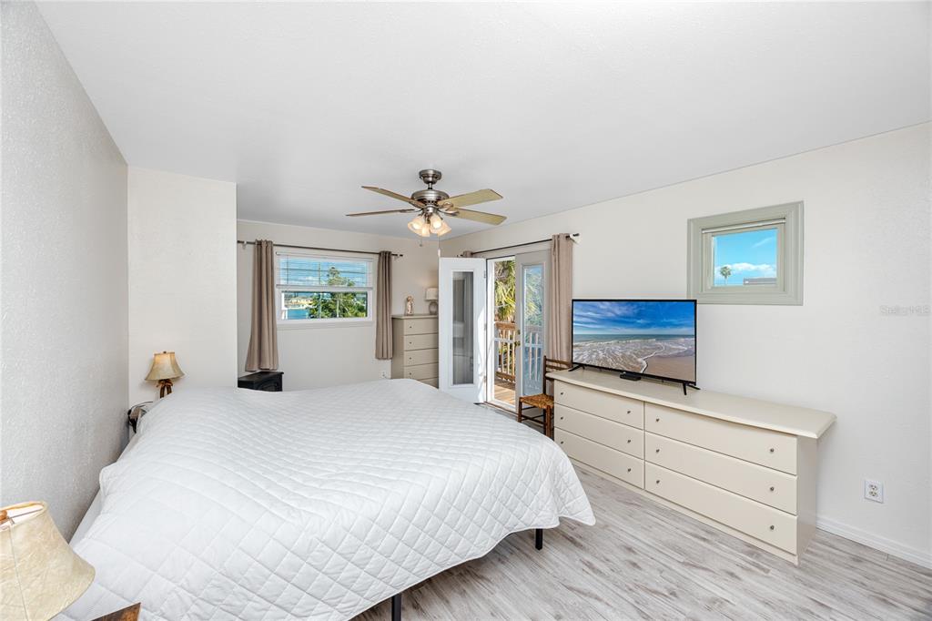 140 142nd Avenue Madeira Beach, FL 33708 - Photo 27 of 53