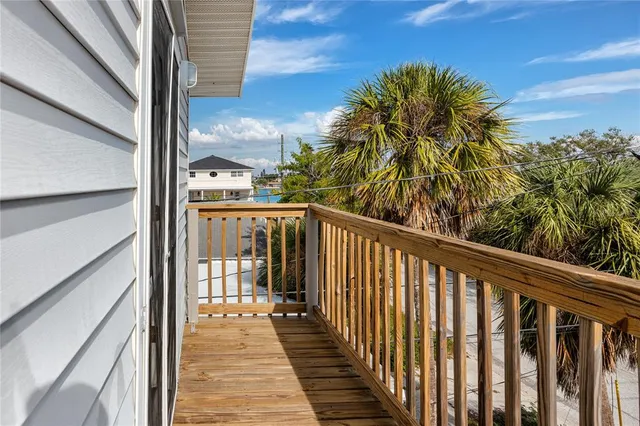 $795,000 | 140 142nd Avenue, Madeira Beach, FL 33708