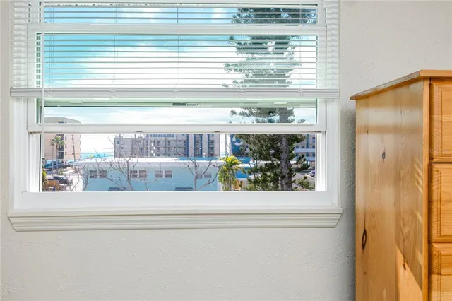 $795,000 | 140 142nd Avenue, Madeira Beach, FL 33708