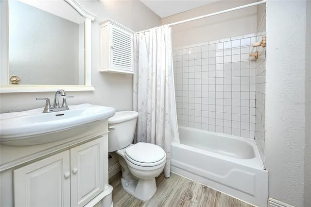 $795,000 | 140 142nd Avenue, Madeira Beach, FL 33708