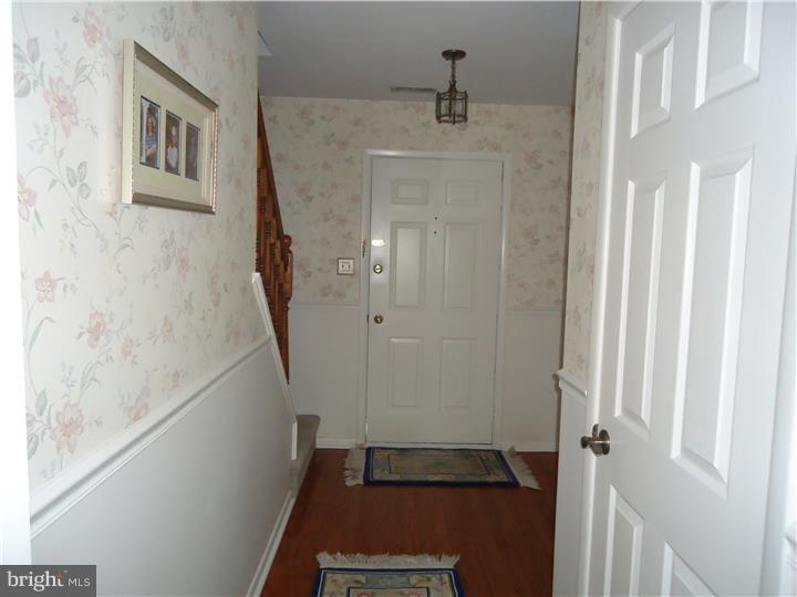 101 Goodwin Parkway Sewell, NJ 08080 - Photo 3 of 25 Foyer