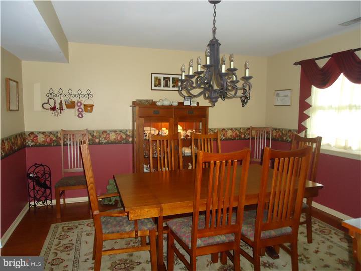 101 Goodwin Parkway Sewell, NJ 08080 - Photo 7 of 25 Dining Room