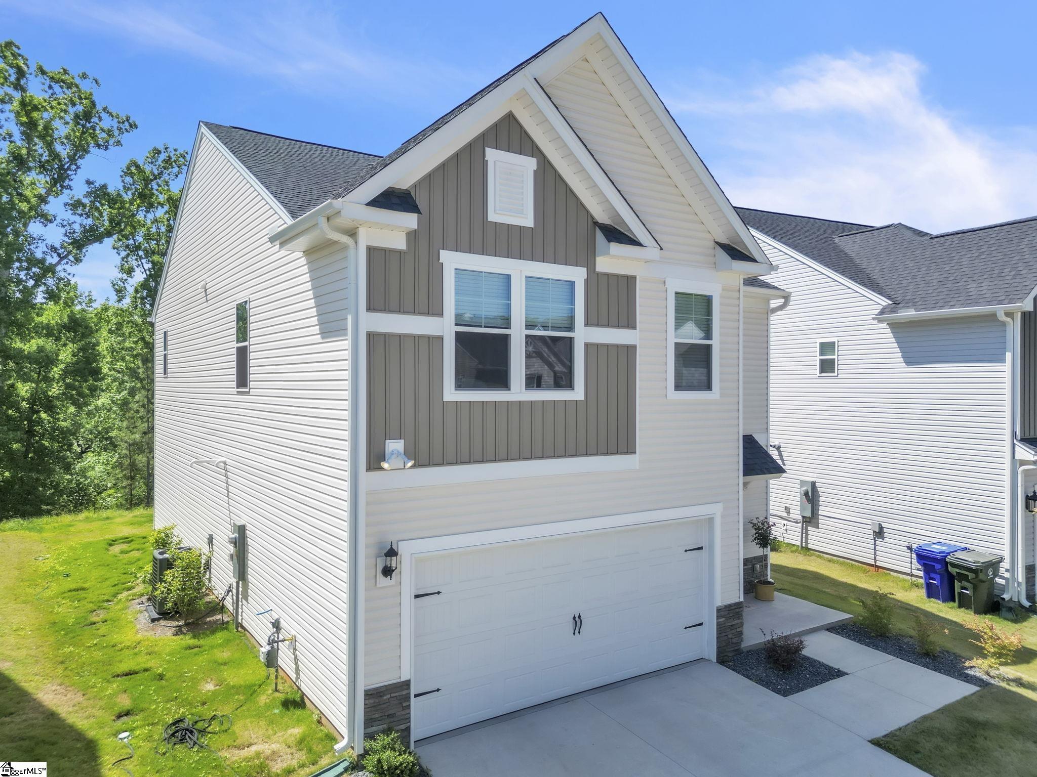 12 Limestone Way Greenville, SC 29607 - Photo 2 of 32 Gallery Image 2