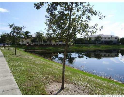 958 Tortuga Lane Riviera Beach, FL 33404 - Photo 2 of 8 Gallery Image 2