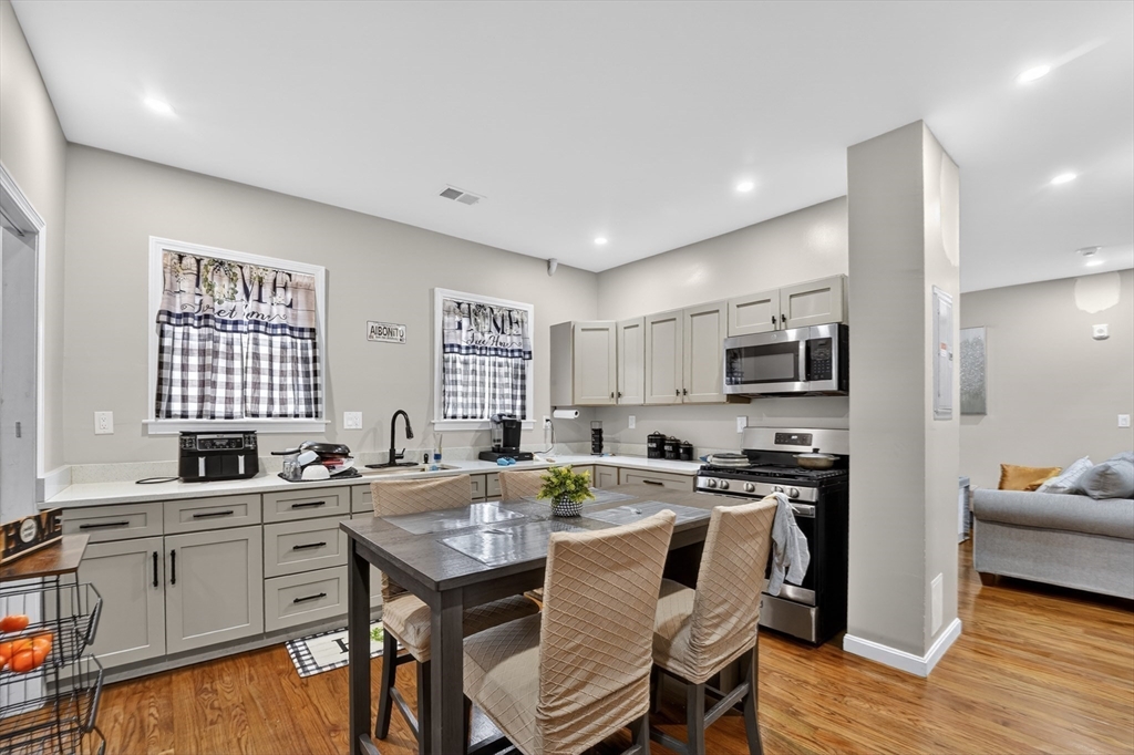 37 Stonehurst Street Boston, MA 02122 - Photo 18 of 37