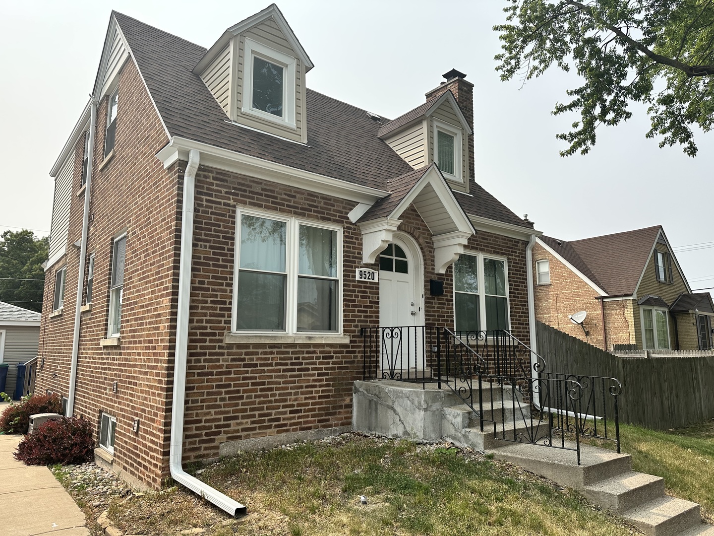 9520 South Ridgeway Avenue Evergreen Park, IL 60805 - Photo 1 of 19